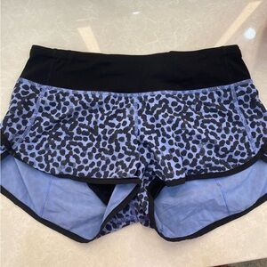 lululemon speed up low rise 2.5 inch shorts